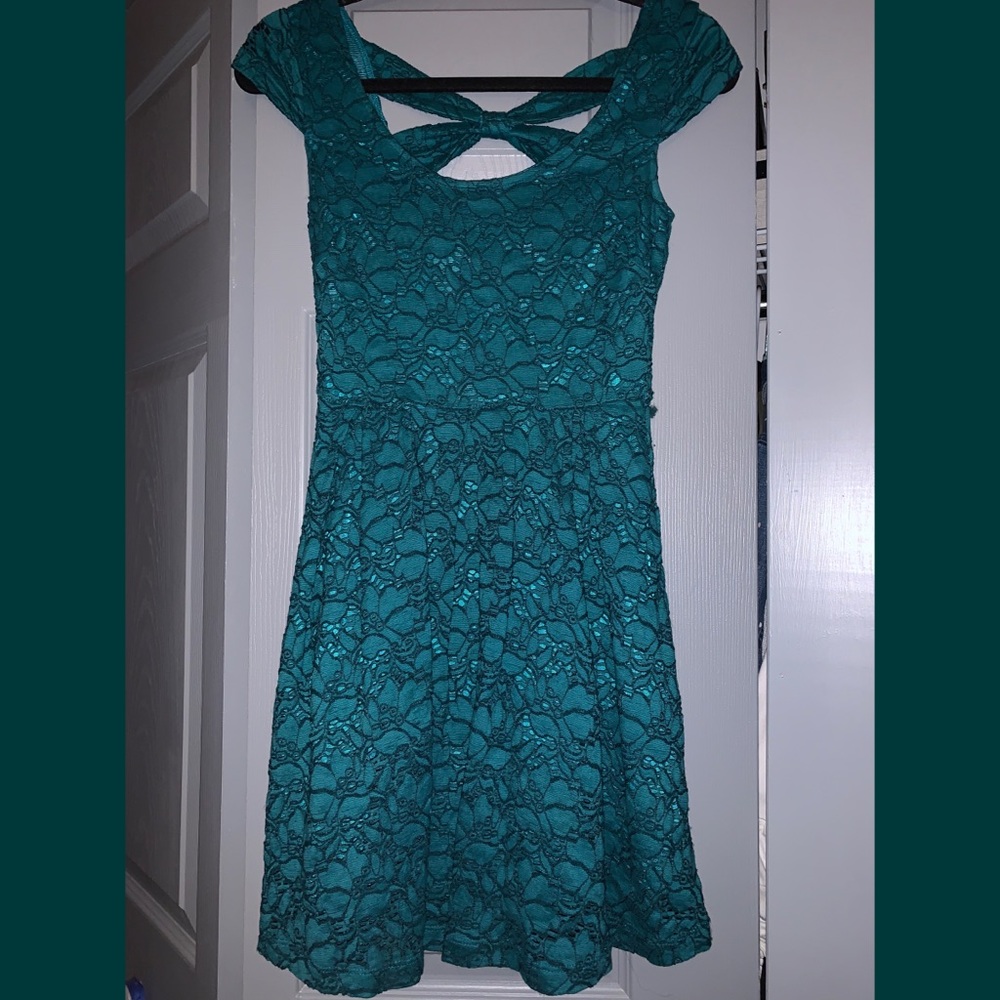 Jessica Simpson Cap Sleeve Dress